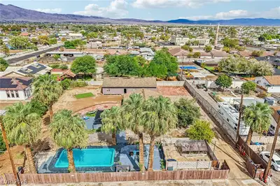 3232 South Mountain Vista Street Las Vegas, NV 89121