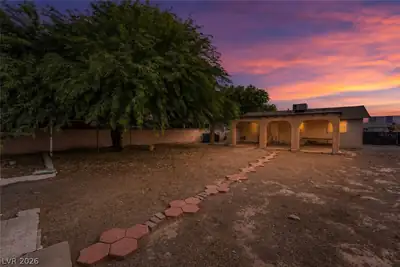 3712 Loyola Street, North Las Vegas, NV 89030 Yard