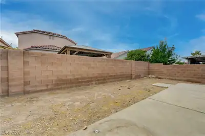 11051 ALORA Street Yard