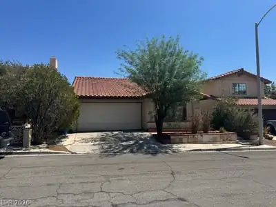 2504 Berwick Court 