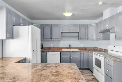 904 Rockaway Street, Las Vegas, NV 89145 Kitchen