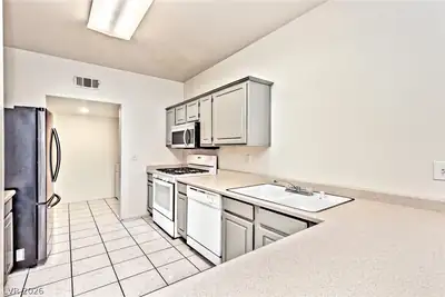 1637 Cave Spring Drive Kitchen