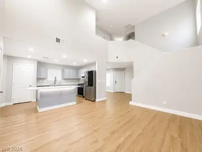 573 ASPEN LEAF Street None Great Room