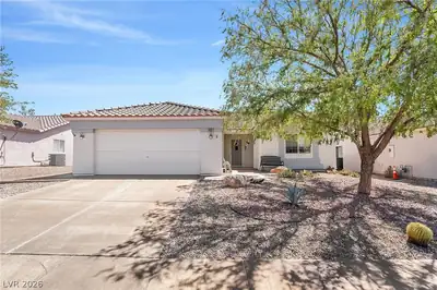 477 Waterwheel Falls Drive, Henderson, NV 89015 Front of Structure