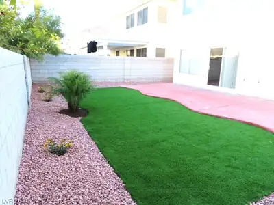 10142 Rice Paper Street, Las Vegas, NV 89183 Yard