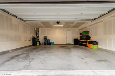 1111 Heliodor Avenue, Henderson, NV 89011 Garage