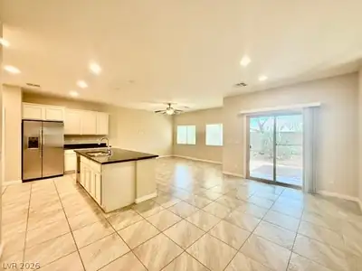 8443 Blacktip Avenue, Las Vegas, NV 89117 Kitchen