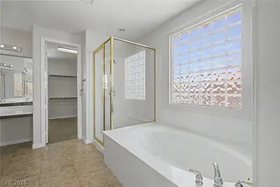 728 Blue Crystal Creek Road, Henderson, NV 89002 Primary Bathroom