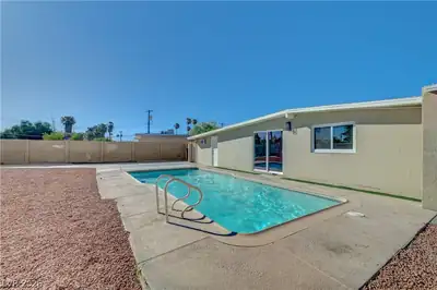 1209 Stout Way, Las Vegas, NV 89101 Pool