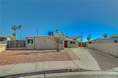 1209 Stout Way, Las Vegas, NV 89101 Front of Structure