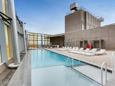 3722 Las Vegas Boulevard 2404 Pool