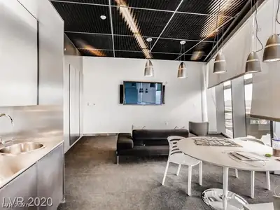 3722 Las Vegas Boulevard 2404 Dining Area