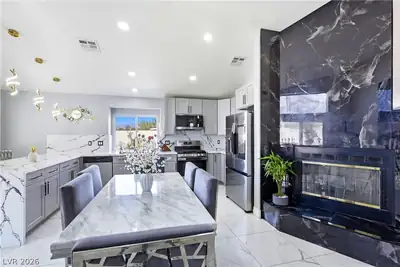 7535 Meadowoak Lane, Las Vegas, NV 89147 Kitchen