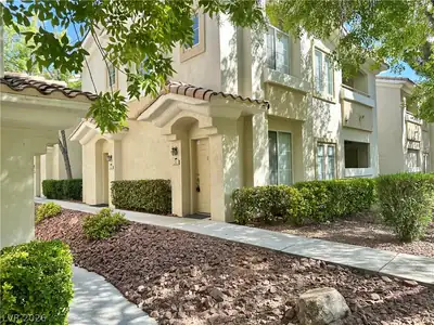 1501 CARDINAL PEAK Lane 202, Las Vegas