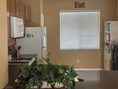 6421 Tumblegrass Court, Las Vegas, NV 89122 Kitchen