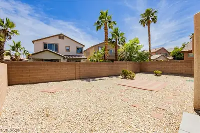 11421 Drappo Avenue Yard