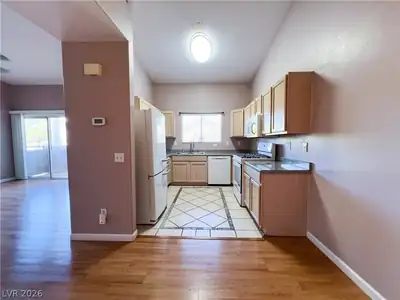 2100 Quarry Ridge Street 207 Kitchen