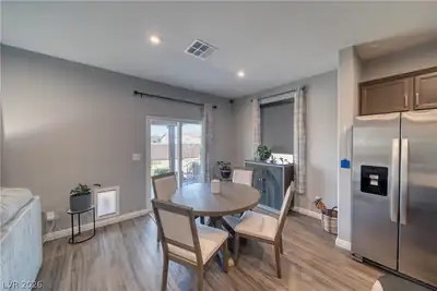 3587 East Polk Avenue Dining Area