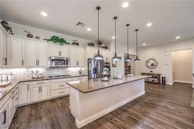 6461 Winecup Street, Las Vegas, NV 89149 Kitchen