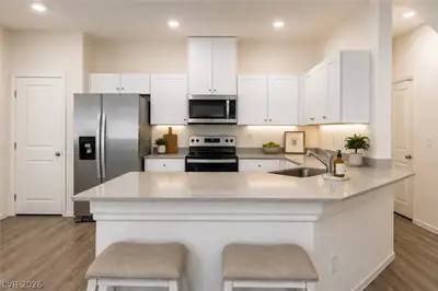 7915 Aurora Sky Street 2 North Las Vegas, NV 89084