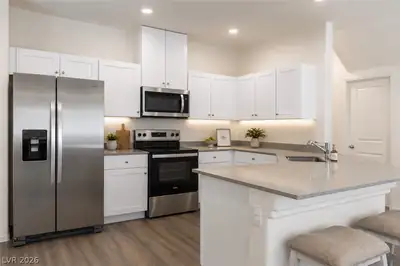 7915 Aurora Sky Street 2 