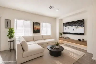 7915 Aurora Sky Street 2 