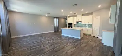 8726 Sand Verbena Avenue, Las Vegas, NV 89117 Kitchen