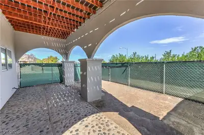 100 East Kimberly Drive Patio
