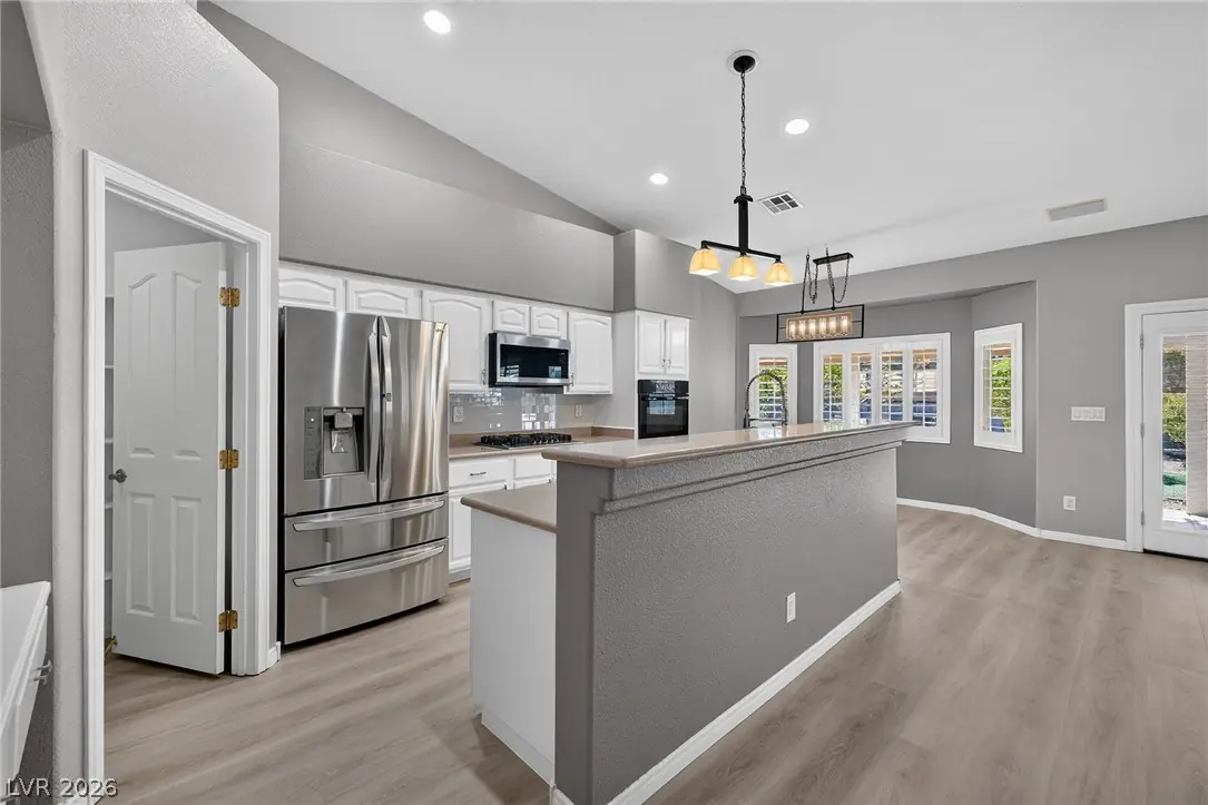 5317 Blue Evergreen Avenue, Las Vegas, NV 89131