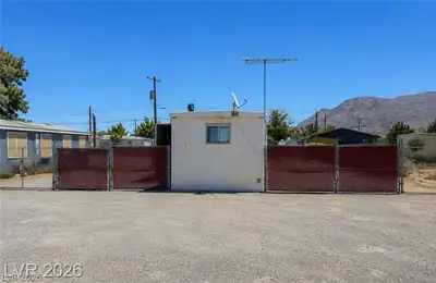 2326 Glenwood Lane Las Vegas, NV 89156