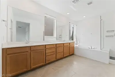 9993 Birch Knoll Avenue, Las Vegas, NV 89166 Primary Bathroom