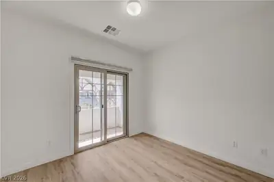 9240 Worsley Park Place Bedroom
