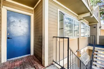 4651 Amberleigh Lane C Entry