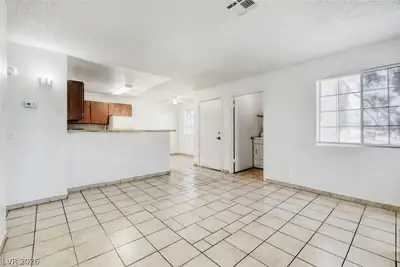 4651 Amberleigh Lane C Living Room