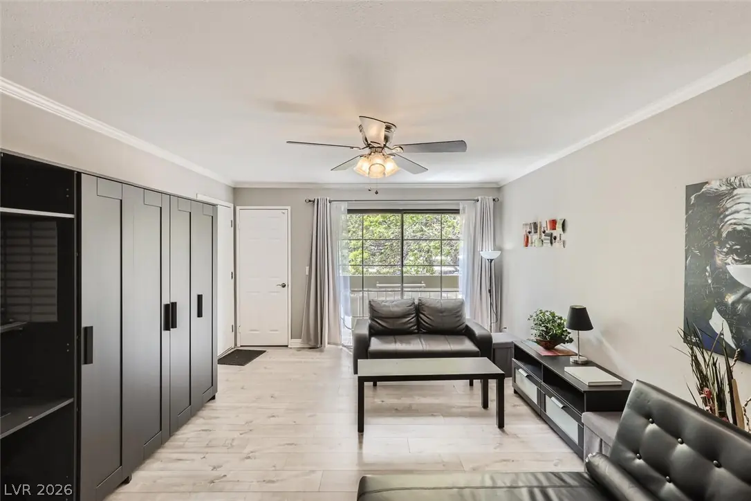 5146 South Jones Boulevard 207