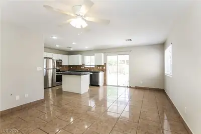 6572 Grand Oaks Drive, Las Vegas, NV 89156 Kitchen