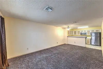 2041 Willowbury Drive D Living Room