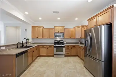 6737 Scavenger Hunt Street, North Las Vegas, NV 89084 Kitchen