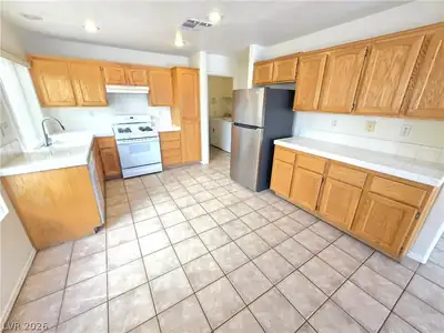 2460 Avenida Sol Kitchen