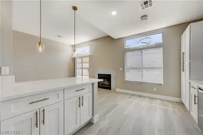 419 Viewmont Drive, Henderson, NV 89015 Living Room