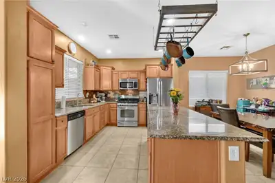 6839 Quindio Street, Las Vegas, NV 89166 Kitchen
