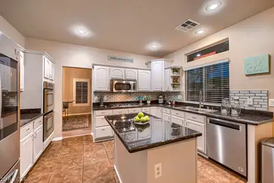 267 McNerney Drive, Henderson, NV 89012 Kitchen
