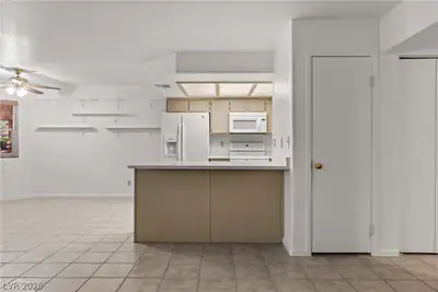 930 Mesquite Springs Drive 101 Kitchen