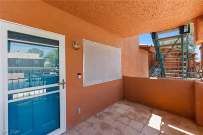930 Mesquite Springs Drive 101 Patio