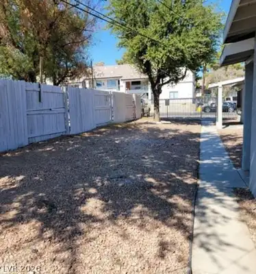 1828 Lewis Avenue, Las Vegas, NV 89101 Yard