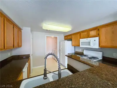 10550 West Alexander Road 2148 Kitchen