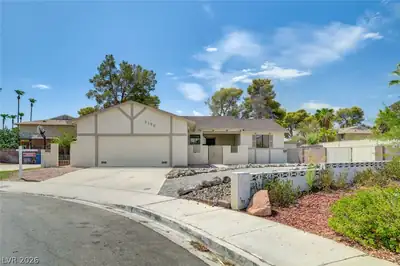 3195 Carmelita Circle, Las Vegas, NV 89121 Front of Structure