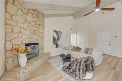 3195 Carmelita Circle, Las Vegas, NV 89121 Living Room
