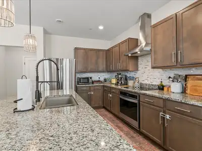 3166 Brynley Avenue, Henderson, NV 89044 Kitchen