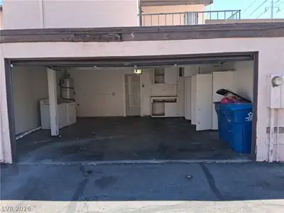 1722 East University Avenue 5 Garage